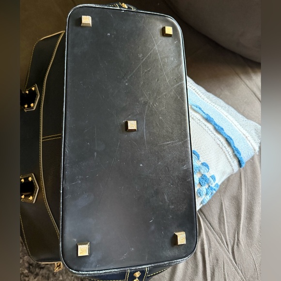 Louis Vuitton Suhali Lockit GM; great condition, clean interior - Picture 5 of 7